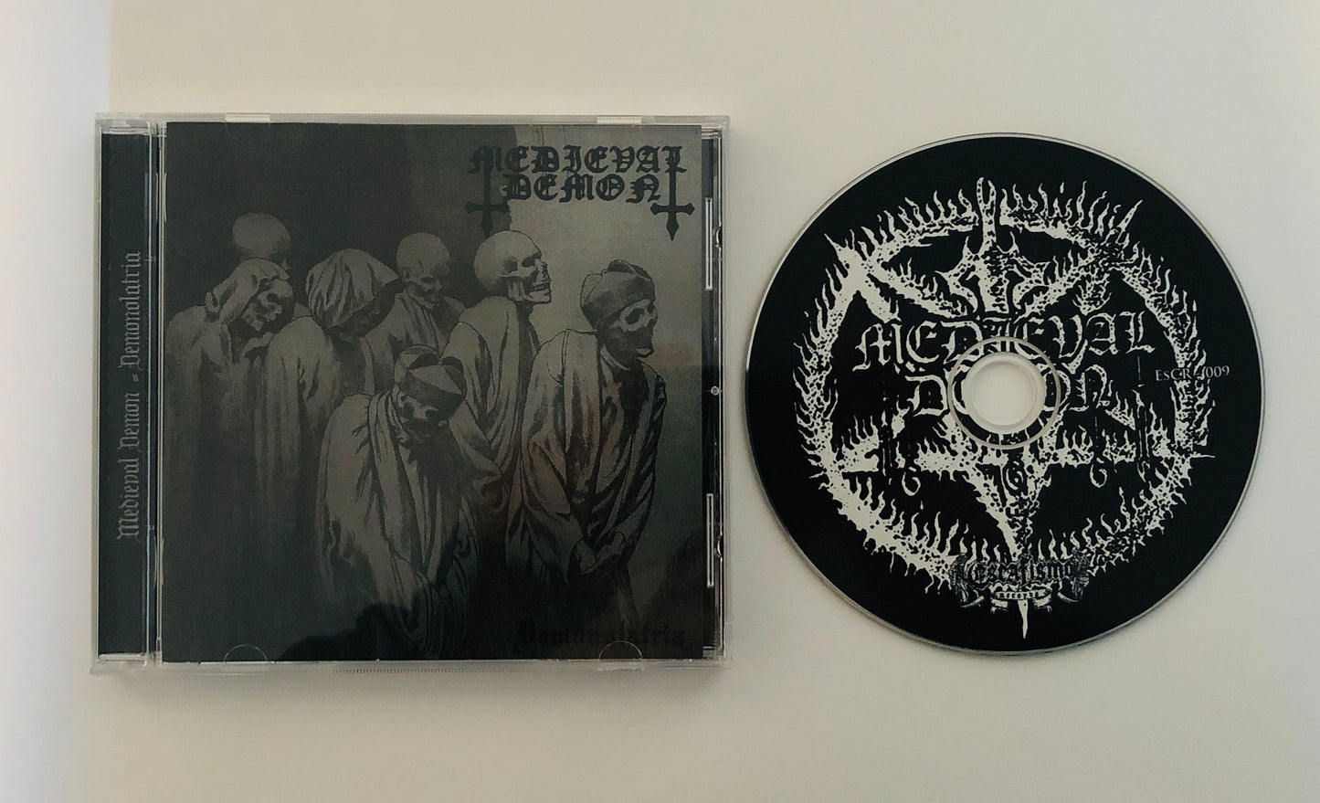 ESCR-009: Medieval Demon (Gre) "Demonolatria" - CDs