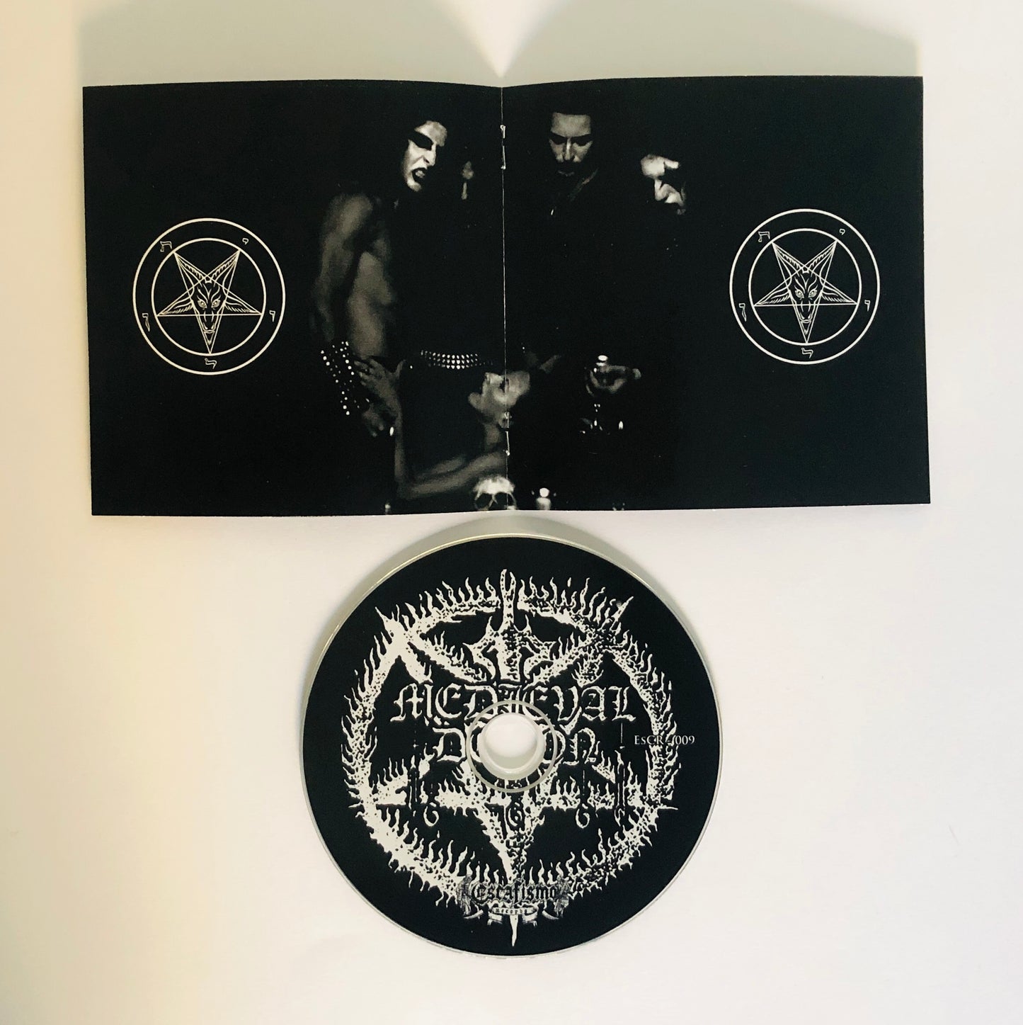 ESCR-009: Medieval Demon (Gre) "Demonolatria" - CDs